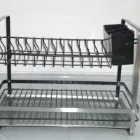 آبچکان پشت پنجره ای