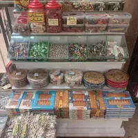 شیشه ویترین و جا آجیلی