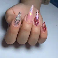 کاشت ناخن و اموزش
