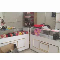 کانتر و ویترین مغازه لباس فروشی