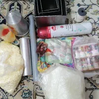پارافین و رنگ و قالب ومواد تزینی نخ