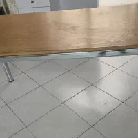 میز پایه استیل رویه چوب رنگ عسلی ۱۷۰در۷۵