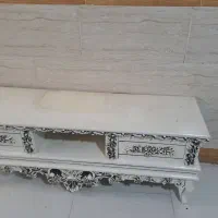 میز تلوزیون کاملا سالم و درحد نو قیمت ۱۵۰۰