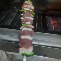 به یک کمک آشپز یاکارگر ساده خانوم نیازمندیم