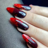 آموزش تخصصی ناخن با ۱۰ سال سابقه کار