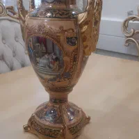 گلدان طلایی قدیمی