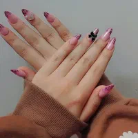 مانیکور و کاشت ناخن