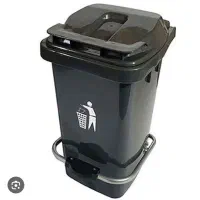 سطل زباله درب دار در حد نو