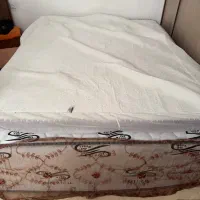 یک عدد تخت وتشک  ۱۸۰ در ۲۰۰
