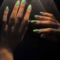 کاشت ناخن فقط ۴۵۰/آزادشهر/ متریال برند