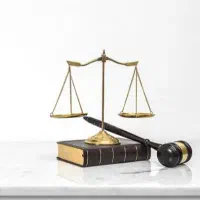 وکیل پایه یک دادگستری مشاورتنظیم قراردادها