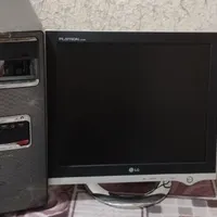 کامپیوتر کیس و مانیتور