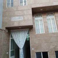 زیرزمین-دوسالنه-یه-خوابه-و-حیاط-مشترک