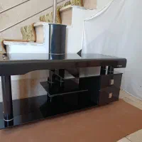 میز تلویزیون شیشه ای