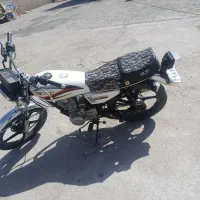 موتور سیکلت دویست سی سی کبیر