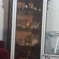 بوفه و جالباسی که پایینش جاکفشی