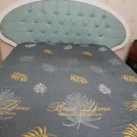 تخت ۲نفره با پاتختی و تشک طبی