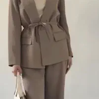 مدل خانم نیازمندیدم