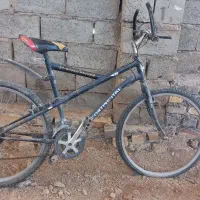 دوچرخه|دوچرخه، اسکیت، اسکوتر|حلب, |دیوار