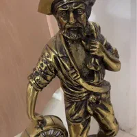 مجسمه آنتیک کنارسالنی تمام برنز