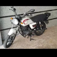 موتور سیکلت کی وی keeway 150