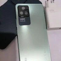 poco f4