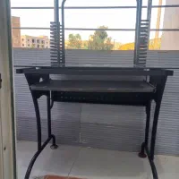 میز کامپیوتر و چوب رختی قیمت توافقی