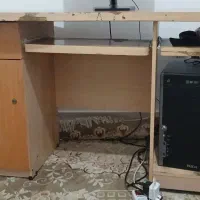 میز کامپیوتر و صندلی چرخدار