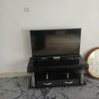 میز تلویزیون بدون ایراد کاملا سالم
