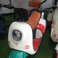 بازی با ماــشین شارژی/// چهارچرخ پهن کودک U