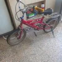 دوچرخه ۱۶ سالمه فقط لاستیک میخواد
