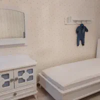 سرویس تخت خواب،اینه،دراور،میز کامپیوتر.همه درحدنو