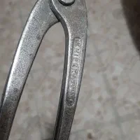 تعدادی لوازم در حد