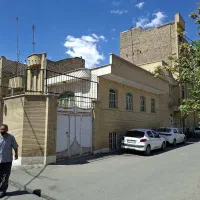 ملک ویلایی دو نبش واقع در عطاران