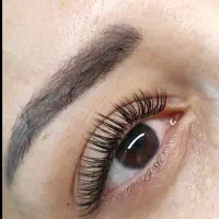 خدمات اکستنشن مژه و لیفت ابرو ومژه