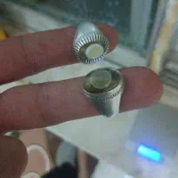 انگشتر کهنه کار دست