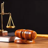 به وکیل جهت همکاری نیازمندیم