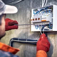 تعمیرات و رفع اتصالات برق