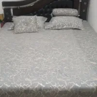 تخت سالم و میز ارایش،بدون شکستگی