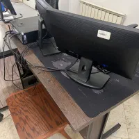 تعدادی مانیتور lcd به فروش میرسد