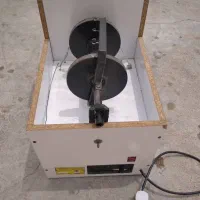 یک دستگاه برقی ریسندگی بافندگی خانگی کامل نو هست