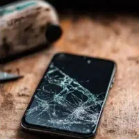خرید و فروش گوشی های السیدی شکسته از ۲۰۲۰به بعد