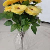 بانکه و گل و گلدان