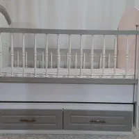 تخت و گهواره کودک تمام MDF نو همراه تشک
