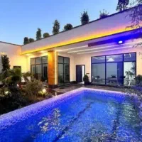 کد۰۰۸۵۰ ویلا فلت استخردار فول آپشن *باسندسبز*