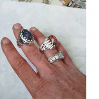 فیروزه عنکبوتی ،رگه طلا