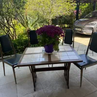 میز و صندلی چوبی