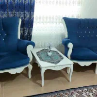 مبل به همراه جلو مبلی و میز غذاخوری۴ نفره