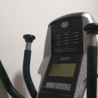 دستگاه الپتیکال اسکی فضایی