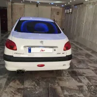 206اس دی.  v8